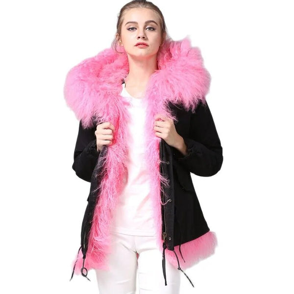 جاكيت صوف شتوي على الموضة من Pink Beach مع جاكيت أسود لمجموعات الشتاء