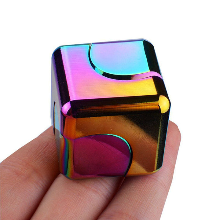 Rainbow Magic Cube Spinner Toy  X5O2