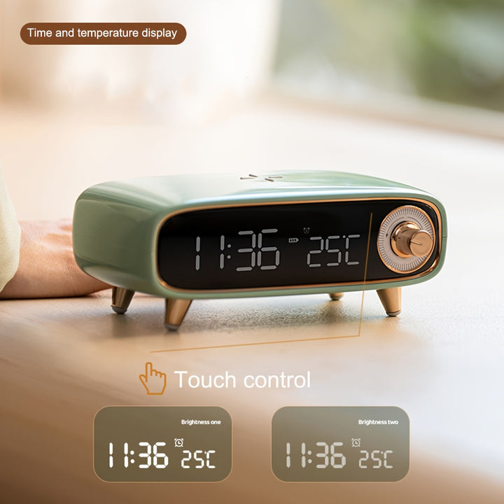 Vintage Speaker Charger Clock  SA87