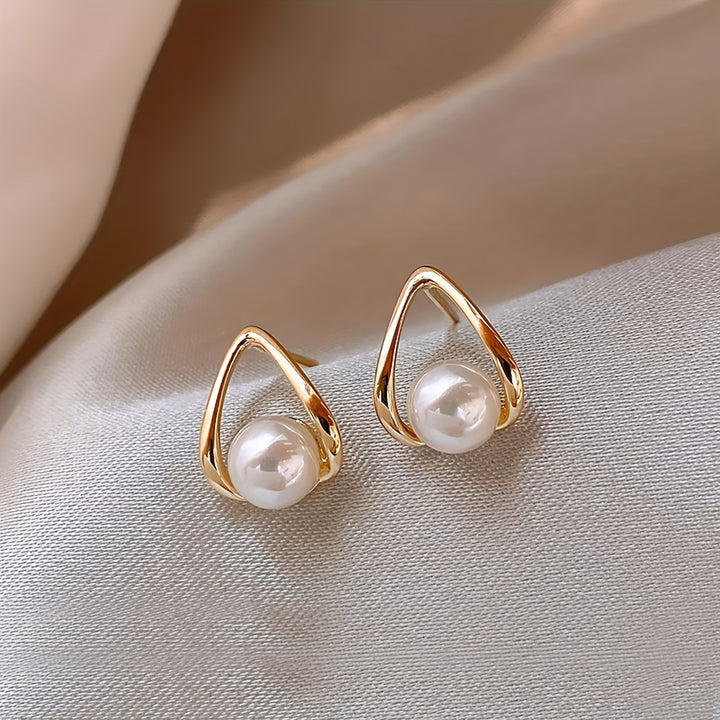 Imitation Pearl Triangle Stud Earrings  P2MD