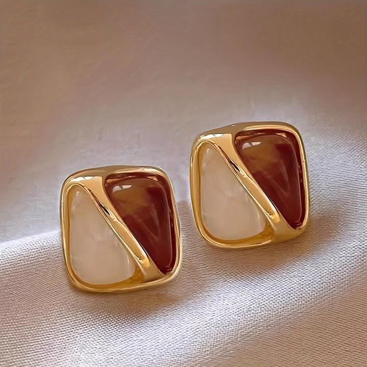 Pretty Square Shaped Stud Earrings  GCH8