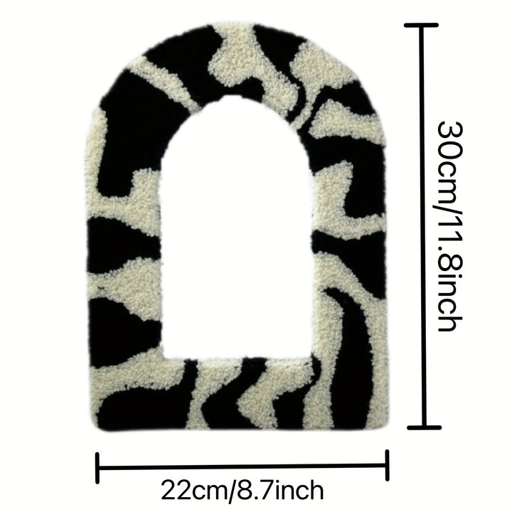  Luxurious ArchShaped Velvet Mirror  EDW4