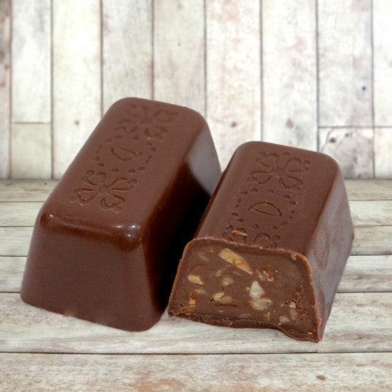 Praline Chocolate with Nuts
